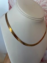 Load image into Gallery viewer, Shayna Snake Chain
