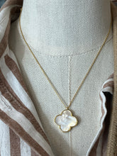 Load image into Gallery viewer, Hannah Clover Necklace