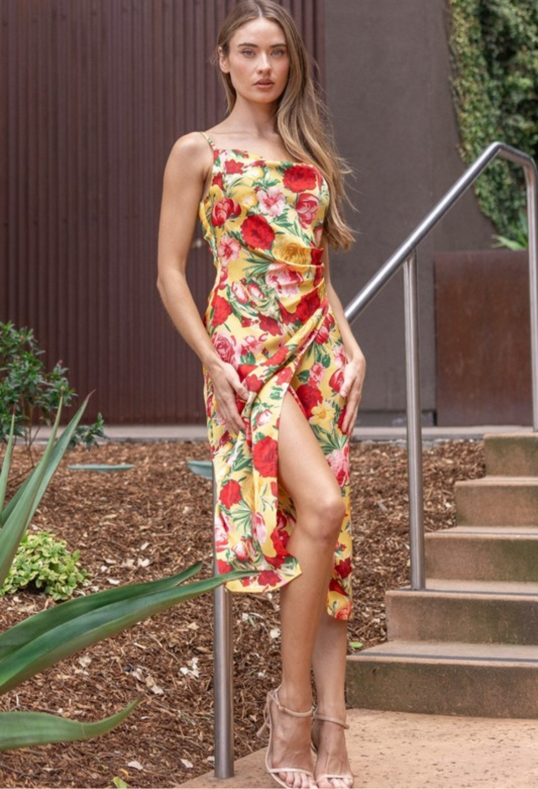 Kristiana Floral Print Midi Dress