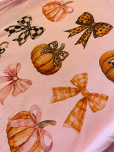 Load image into Gallery viewer, Cutesy Pumpkin Tee